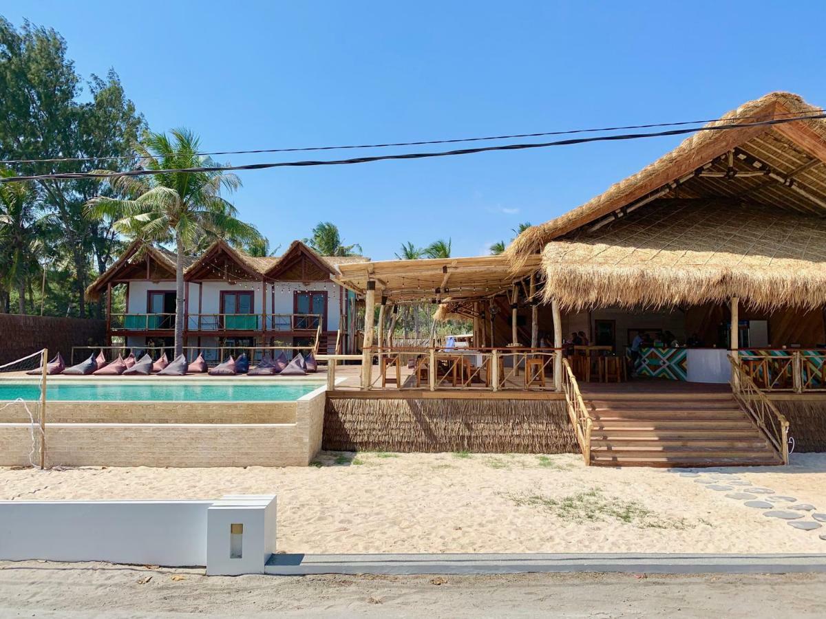 Mad Monkey Hostel